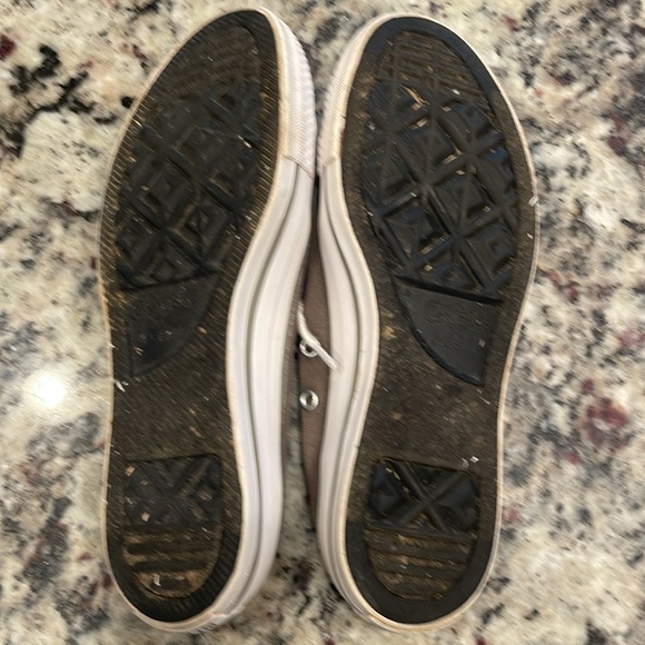 Chuck Taylor Converse - Picture 5 of 8